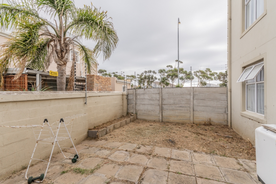 2 Bedroom Property for Sale in Guldenland Western Cape